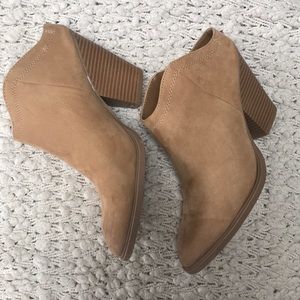 Mule boots
